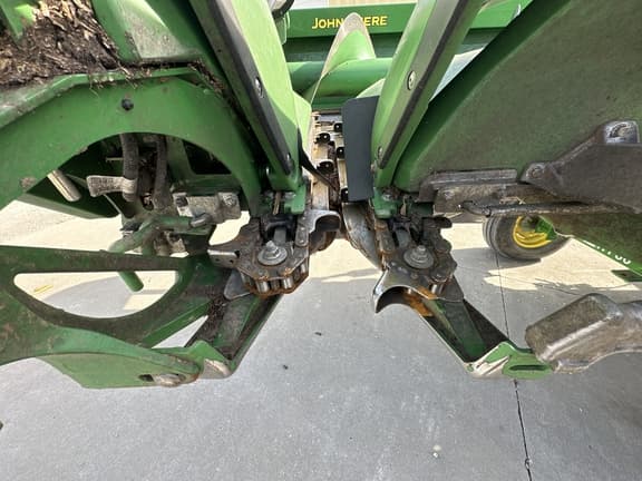 Image of John Deere C12F equipment image 1