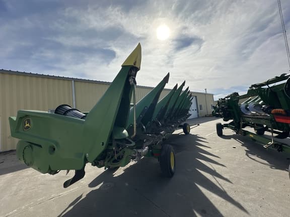 Image of John Deere C12F equipment image 2