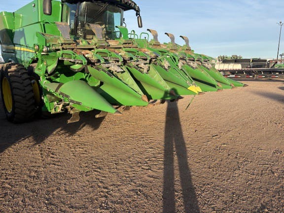 Main image John Deere C12F