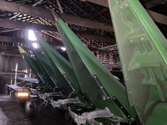 Image of John Deere C12F equipment image 1