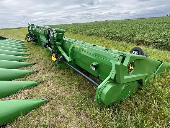 Image of John Deere C12F equipment image 2