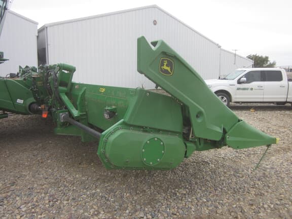 Image of John Deere C12F equipment image 3