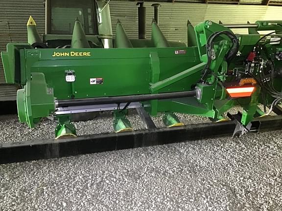 Image of John Deere C12F equipment image 1