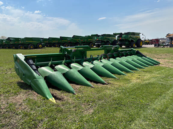 Image of John Deere C12F Primary image