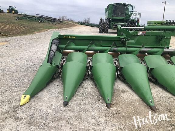 Image of John Deere C12F equipment image 4