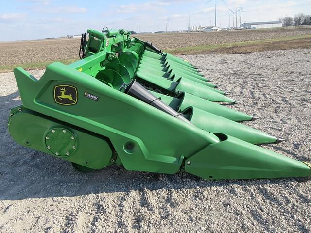 Image of John Deere C12F equipment image 2