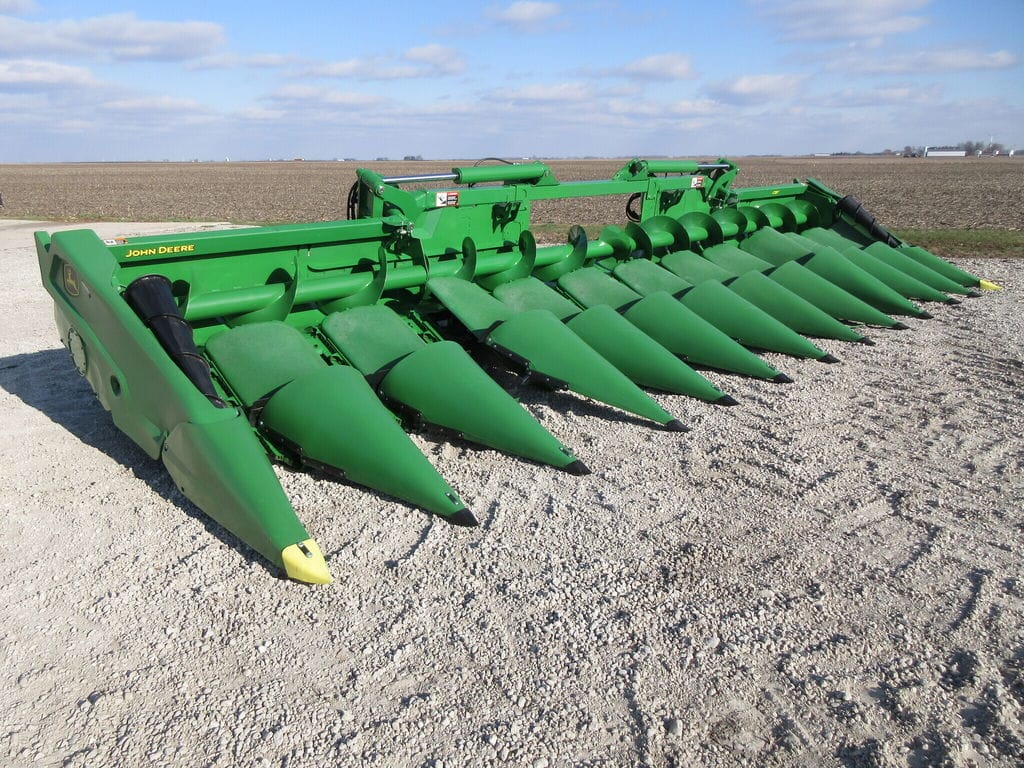 Main image John Deere C12F