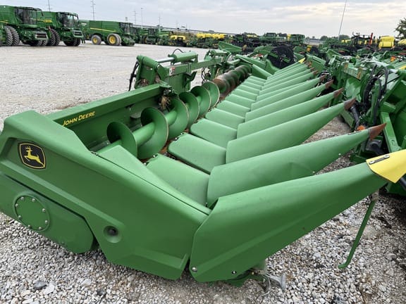 Main image John Deere C12F