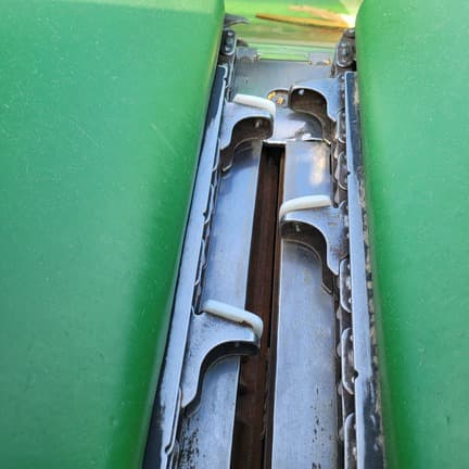 Image of John Deere C12F equipment image 4