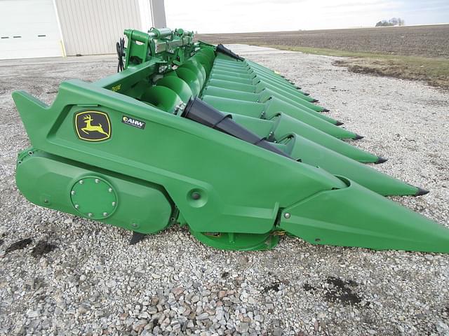 Image of John Deere C12F equipment image 1