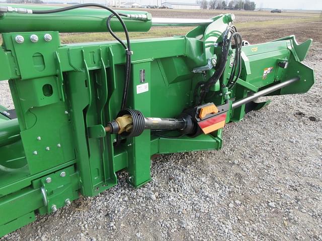 Image of John Deere C12F equipment image 2