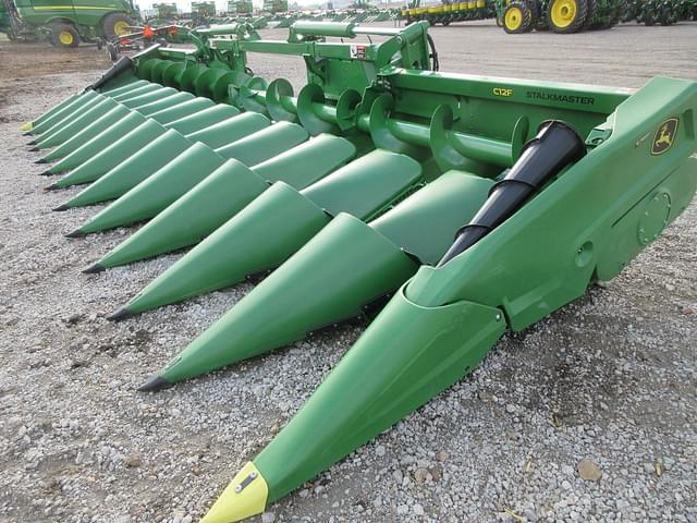 Image of John Deere C12F equipment image 2