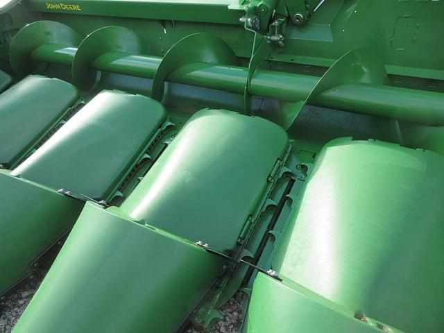 Image of John Deere C12F equipment image 3