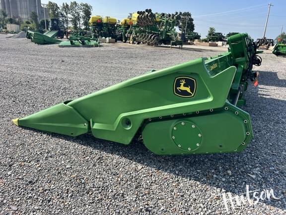 Image of John Deere C12F equipment image 2