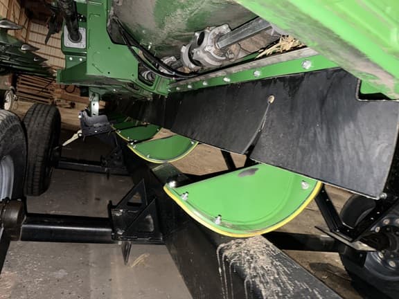 Image of John Deere C12F equipment image 4