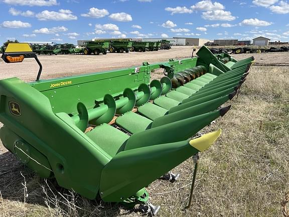 Image of John Deere C12R equipment image 3