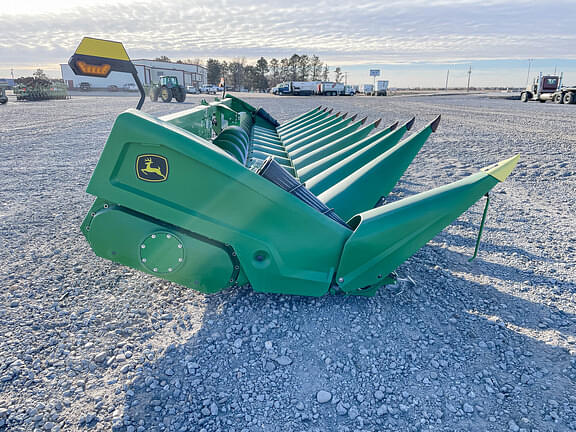 Image of John Deere C12R equipment image 3