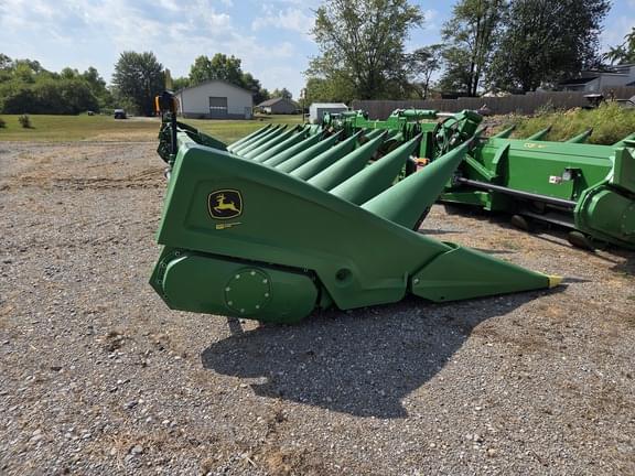 Image of John Deere C12R equipment image 2
