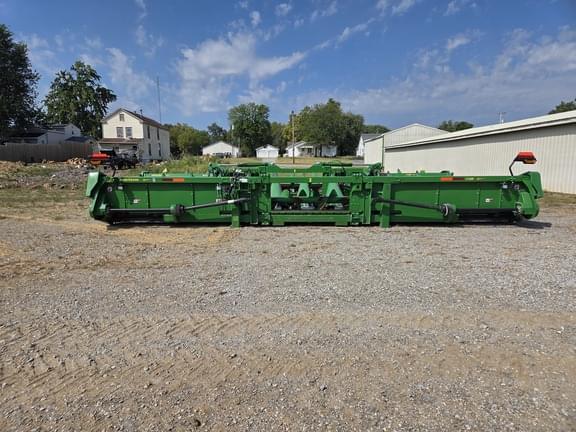 Image of John Deere C12R equipment image 3