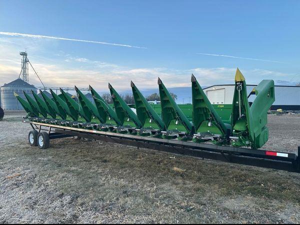 Image of John Deere C12R Image 0