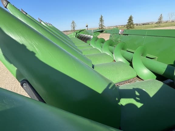 Image of John Deere C12R equipment image 3