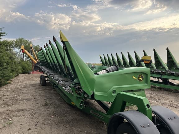 Image of John Deere C12R equipment image 1