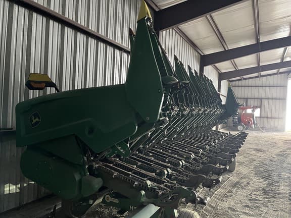 Image of John Deere C12R equipment image 4