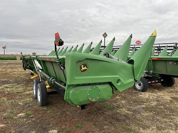 Image of John Deere C12R equipment image 2