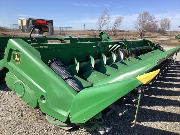 Image of John Deere C12R equipment image 4