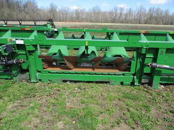 Image of John Deere C12R equipment image 4