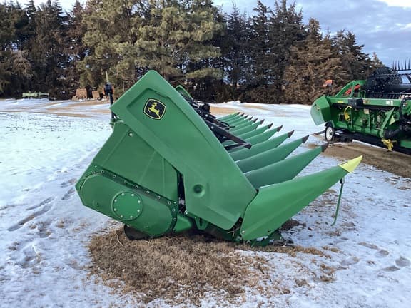 Image of John Deere C12R equipment image 3
