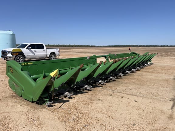 Main image John Deere C12R