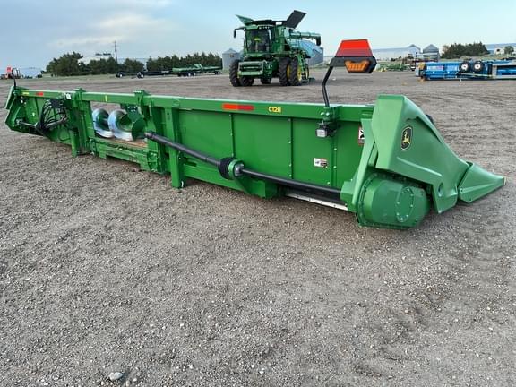 Image of John Deere C12R equipment image 4