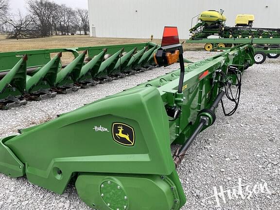 Image of John Deere C12R equipment image 4