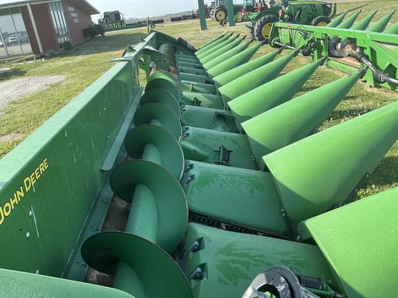 Image of John Deere C12R equipment image 2