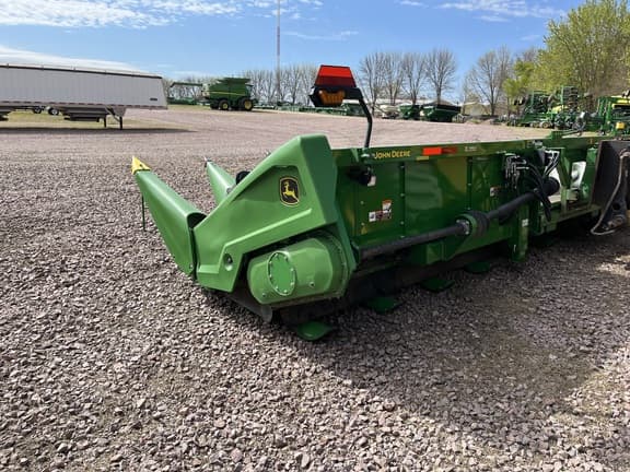 Image of John Deere C12R equipment image 4