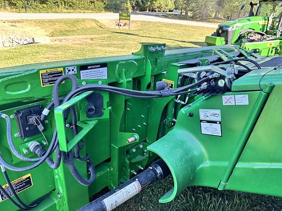 Image of John Deere C12R equipment image 4