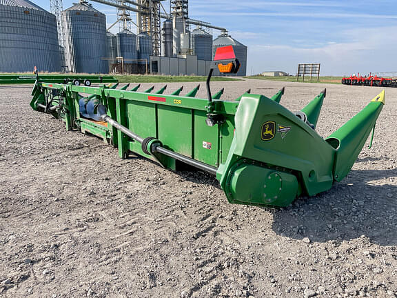 Image of John Deere C12R equipment image 4