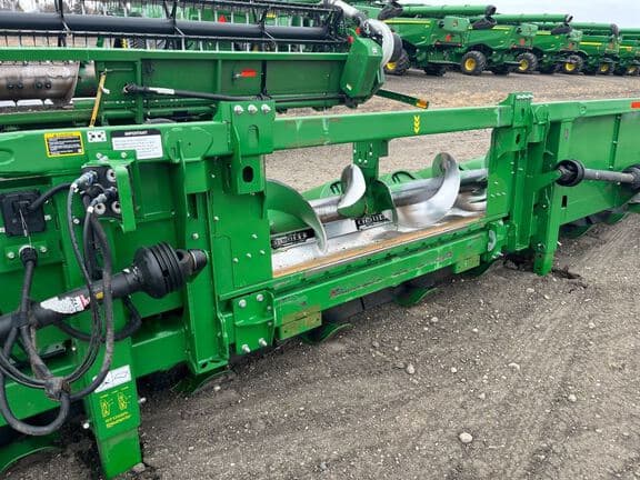 Image of John Deere C12R equipment image 3