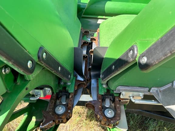 Image of John Deere C12R equipment image 4