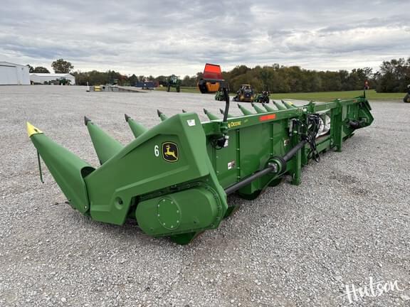 Image of John Deere C12R equipment image 2
