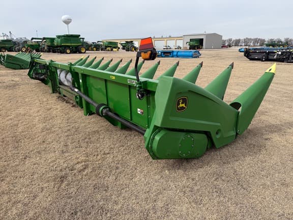 Image of John Deere C12R equipment image 2