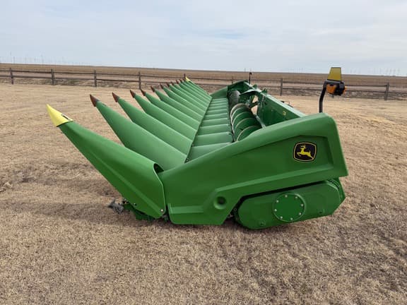 Image of John Deere C12R equipment image 4