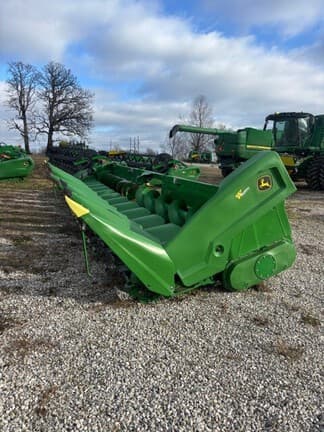 Image of John Deere C12R equipment image 4