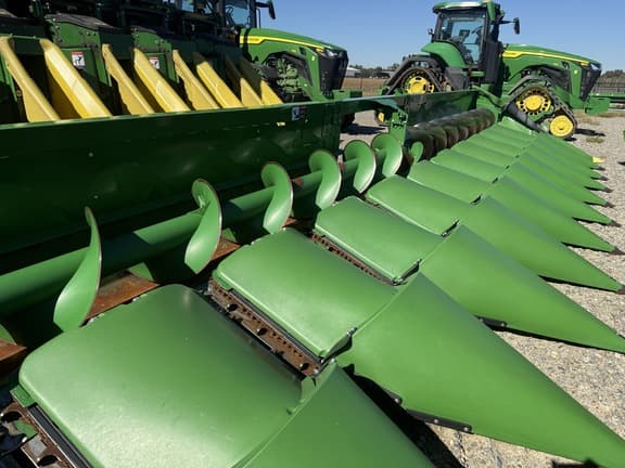 Image of John Deere C12R equipment image 2
