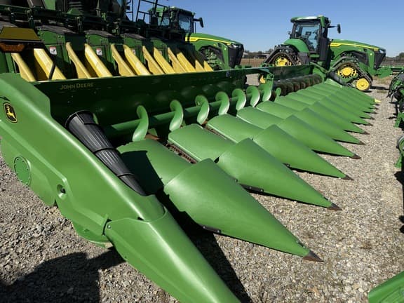 Image of John Deere C12R equipment image 2