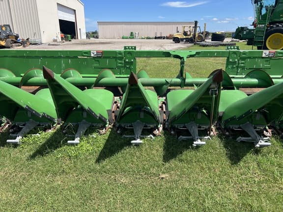 Image of John Deere C12R equipment image 3