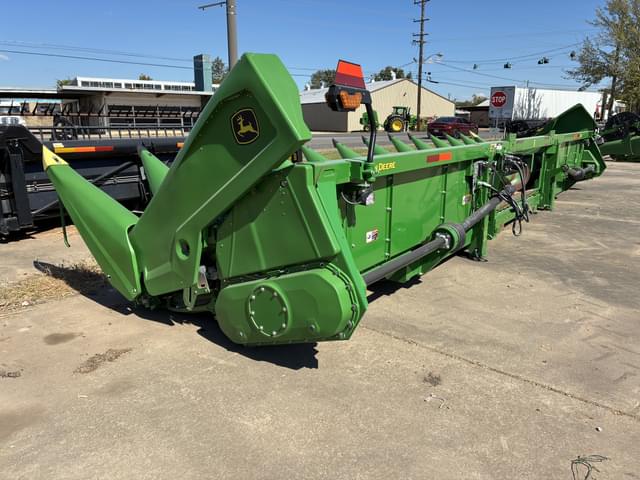 Image of John Deere C12R equipment image 2