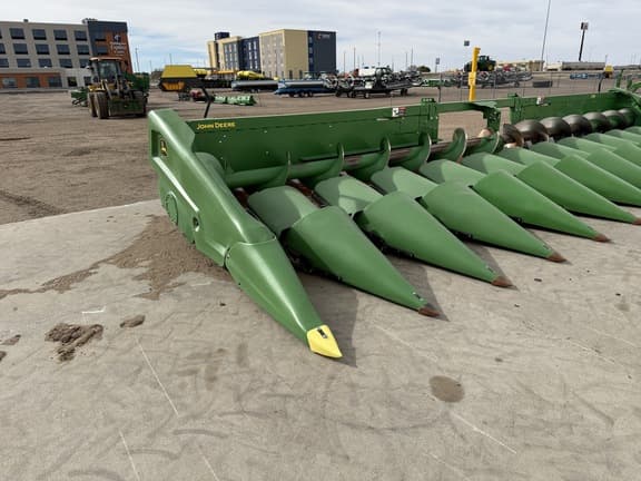 Image of John Deere C12R equipment image 4