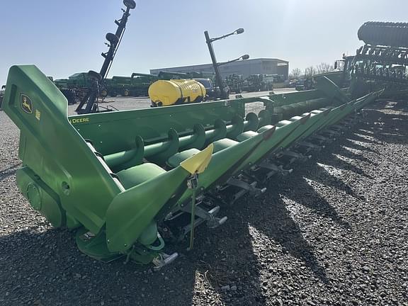 Image of John Deere C12R equipment image 4